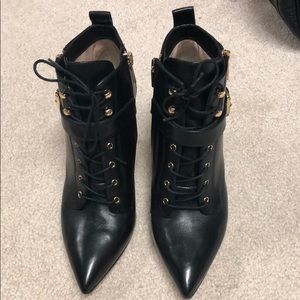 Micheal Kora Leather Brena Bootie - size 7 -